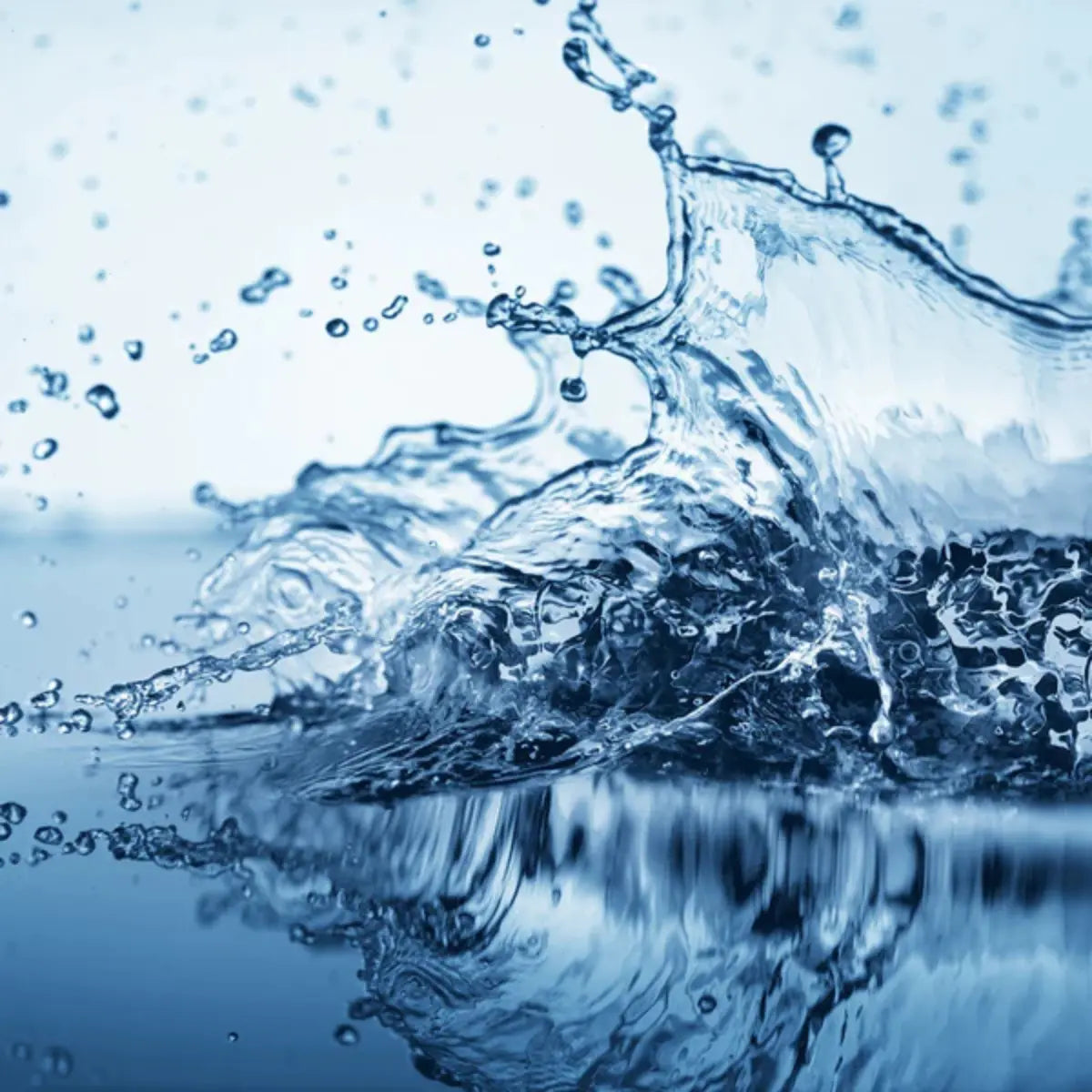 Splashing Fresh Water – Visual Representation of Cool Water Fragrance Profile