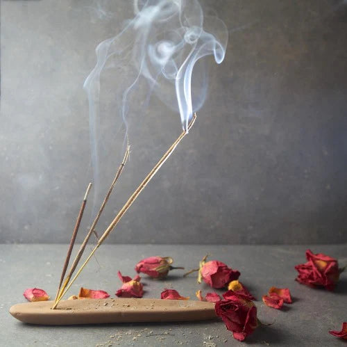 Load image into Gallery viewer, Blunt Cloud Incense Sticks 11&quot;- Spring Rain (12 Count)
